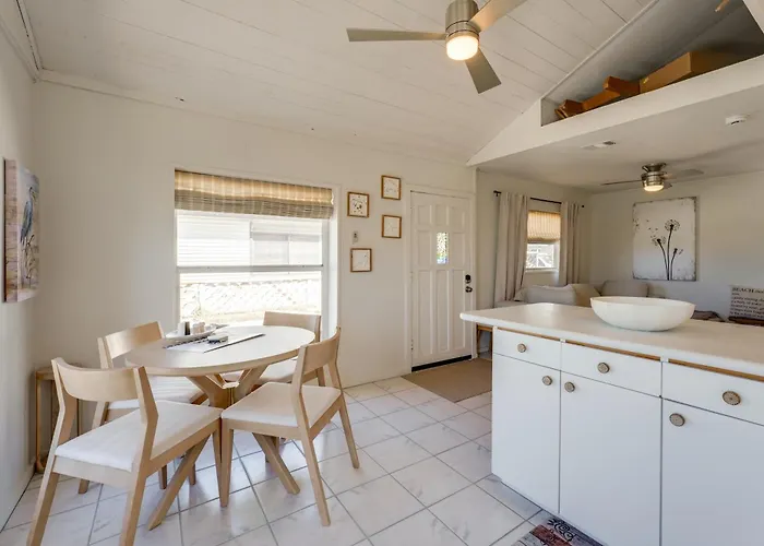 Holiday home Beachfront Bliss + Bbqs! Indian Rocks Escape Clearwater Beach