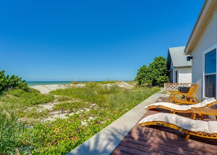 Holiday home Beachfront Bliss + Bbqs! Indian Rocks Escape Clearwater Beach
